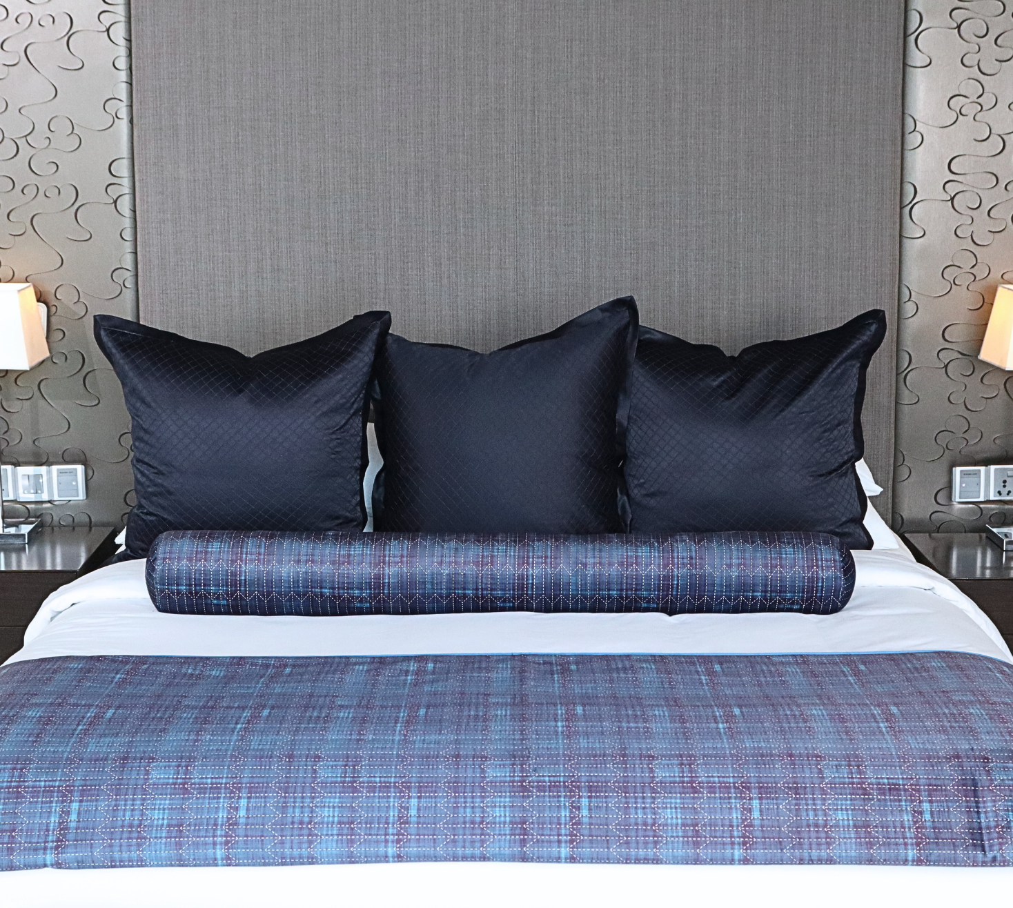 midnight velvet checkered bed runner