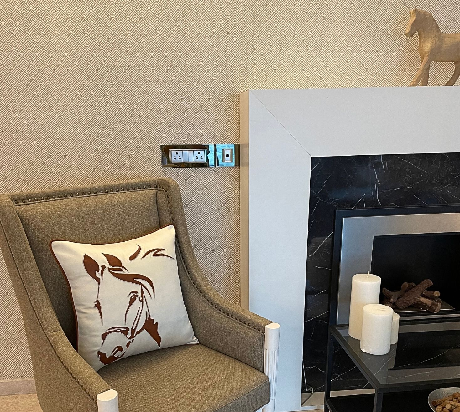 The majestic Stallion cushion cover