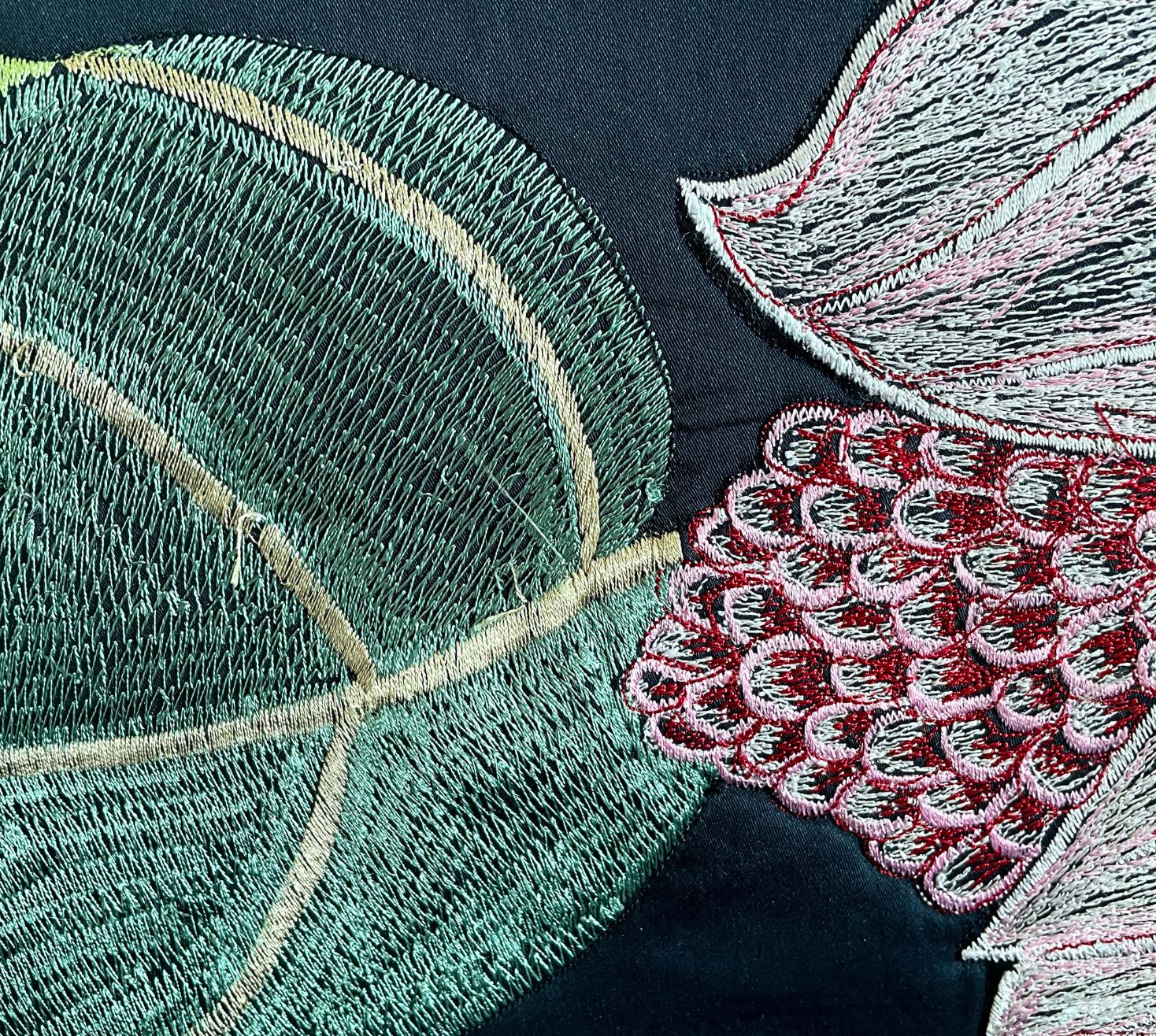 The dancing bird duvet bed spread