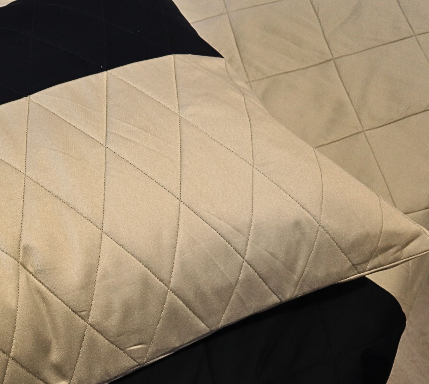 Diamond Patchwork Patterned Quilted Bedspread