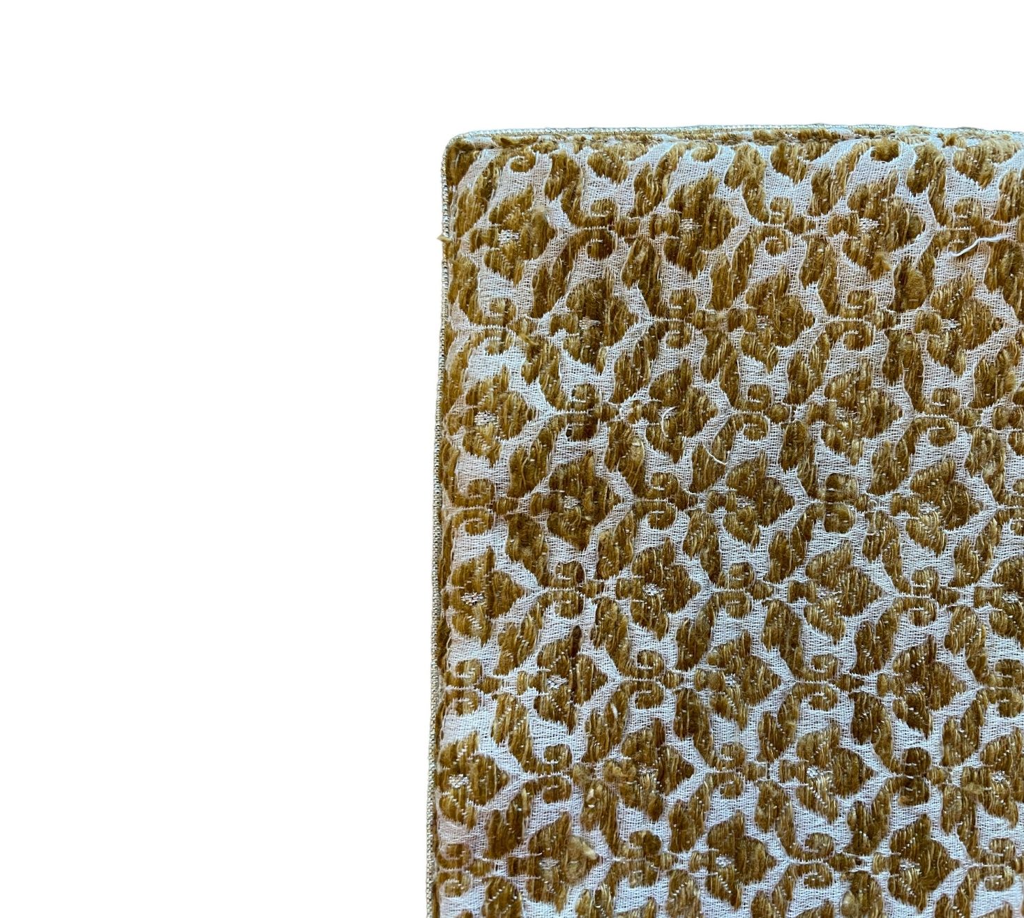 Floral motif silk Jaquard table runner set