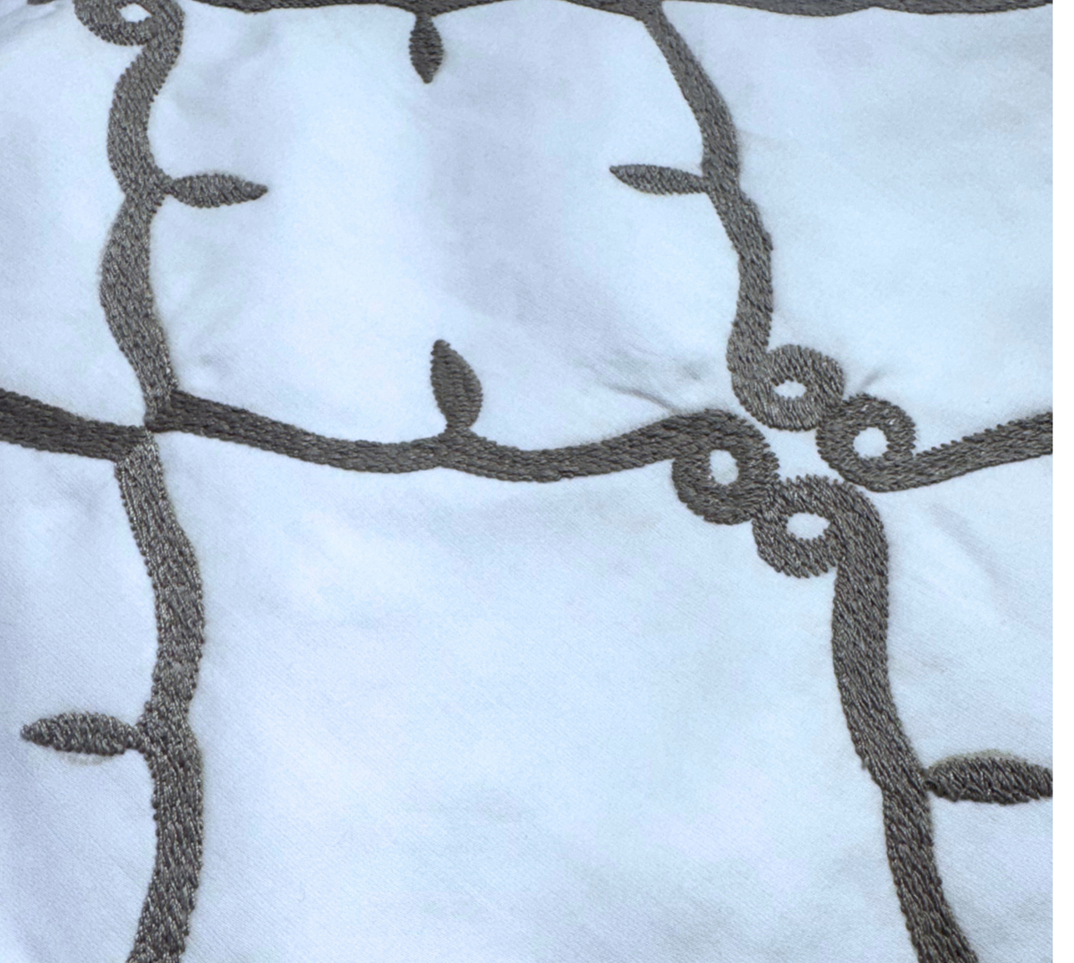 The Ivory Ring cotton Quilted bedspread