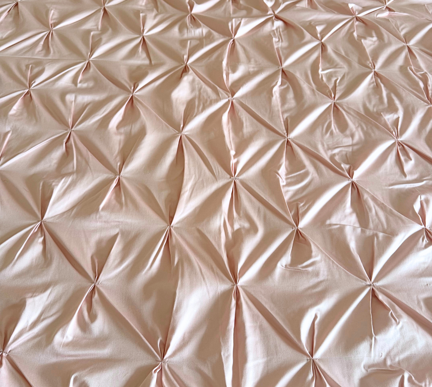 Soft pink Cinched duvet bedspread