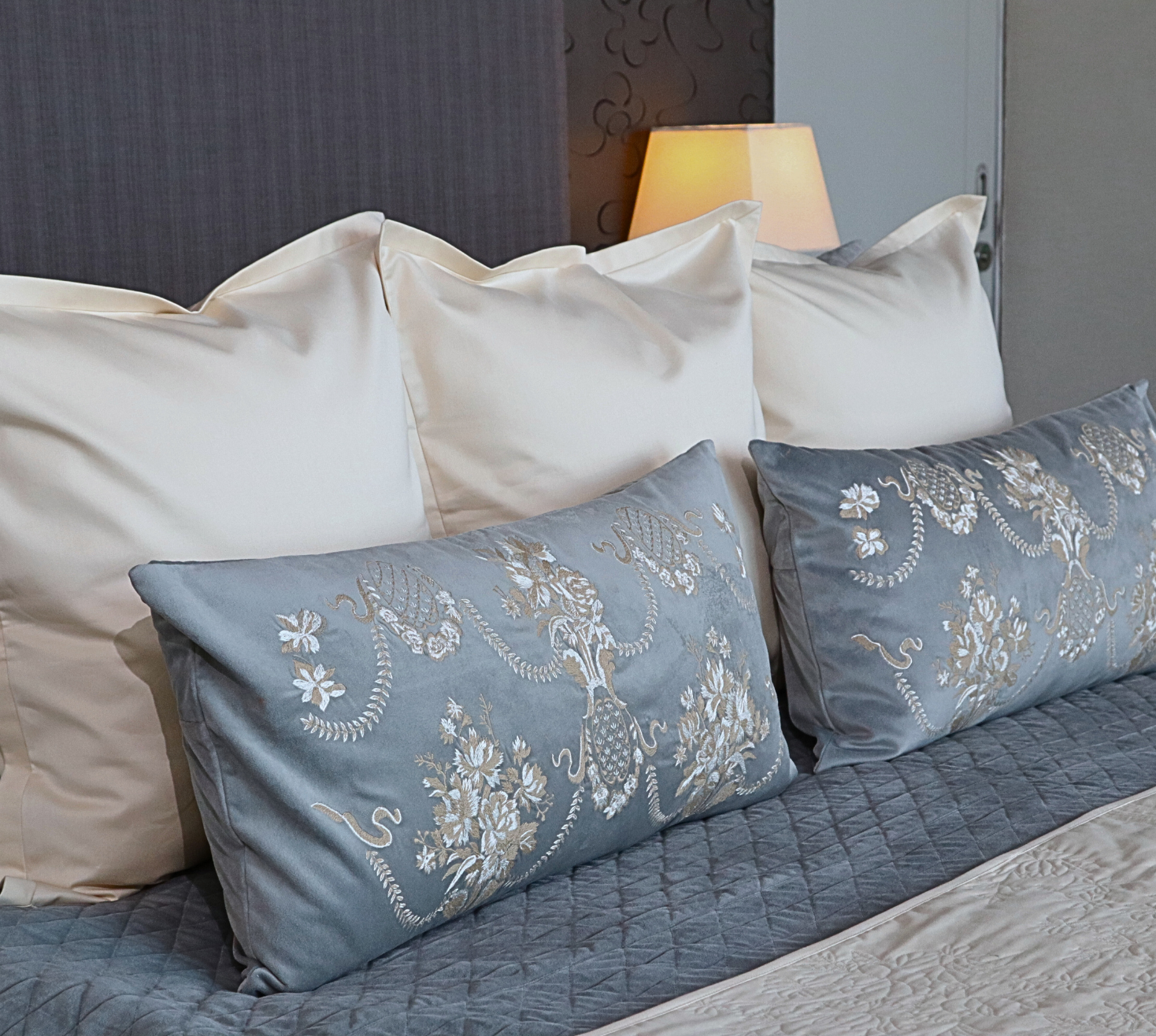 The Botanical grace bed runner