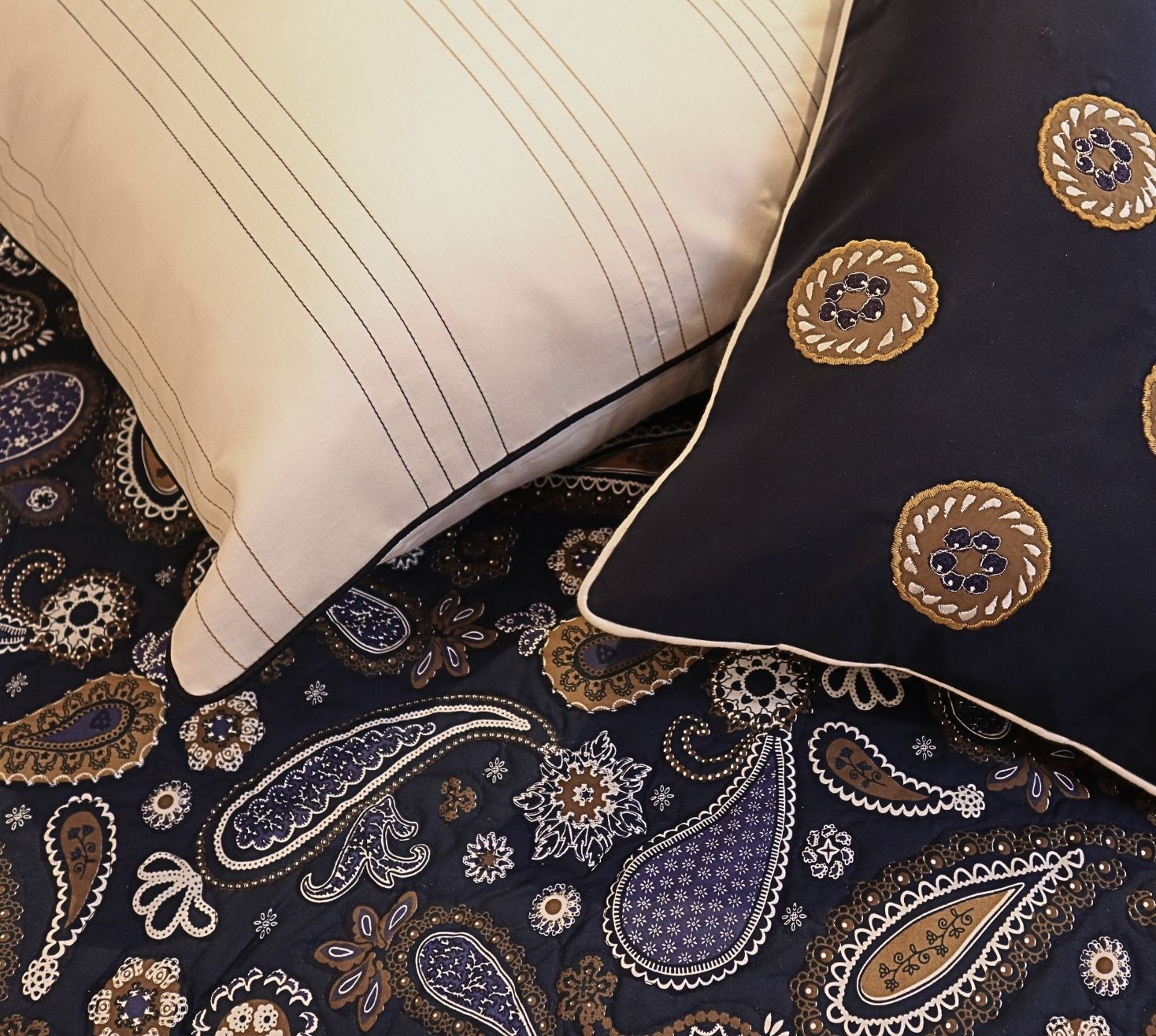 Printed Paisley Quilted Bedspread