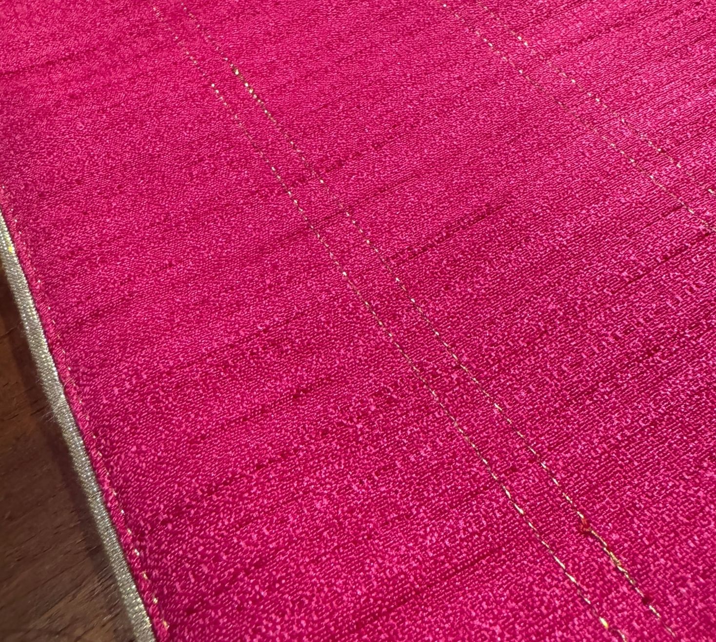 Twin embroidered Zari Fuchsia runner